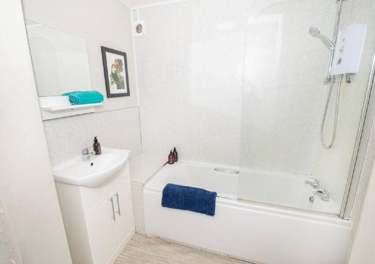 Cormorant - Beautiful 2 Bed Apartment With Sea Views Old Town Scarborough Eksteriør billede